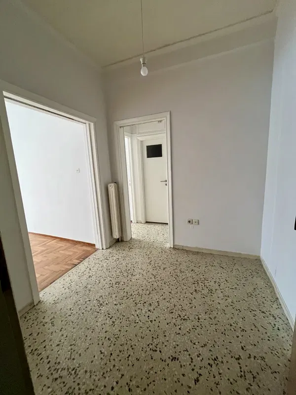 52 m² One-Bedroom Apartment for Sale in Exarchia - Neapoli, Athens Center — photo 4