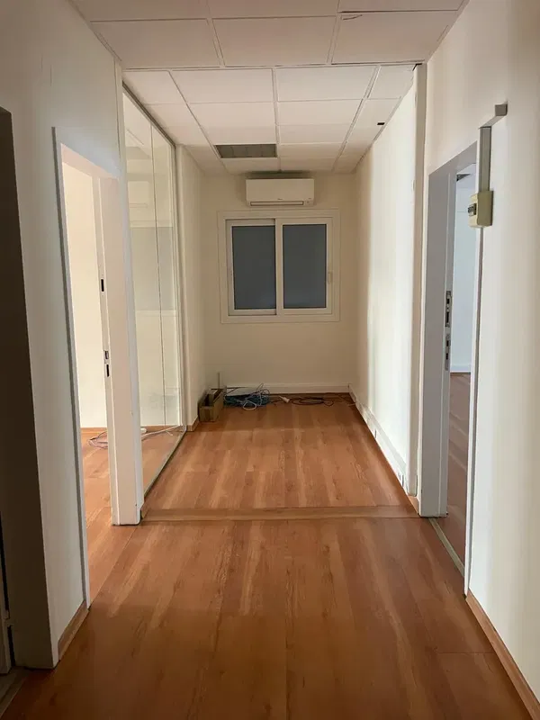 145 m² Commercial Space for Rent in Athens Historical Center, Athens Center — photo 5