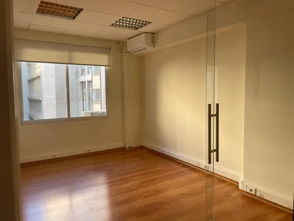 145 m² Commercial Space for Rent in Athens Historical Center, Athens Center — photo 3