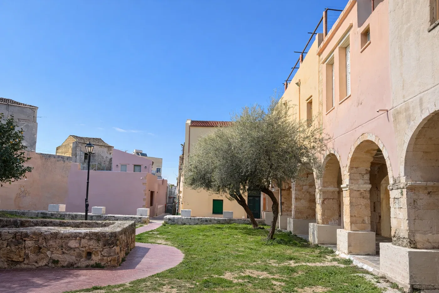88 m² Two-Bedroom Villa for Sale in Old Town, Chania