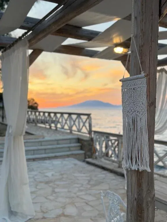 Sea-View 300 m² Villa with Six Bedrooms for Sale in Zakynthos, Ionian Islands — photo 5