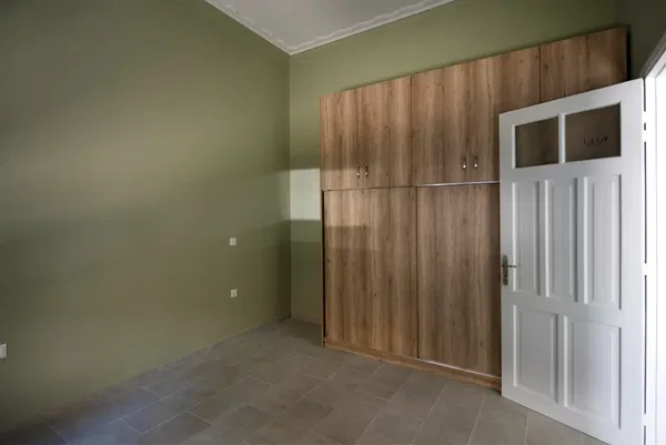 207 m² Building for Sale in Piraeus Kaminia, Piraeus — photo 4