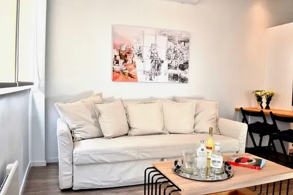 Renovated 52 m² Apartment with One Bedrooms for Sale in Center Athens, Athens Center — photo 2