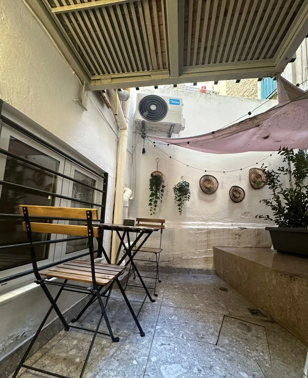 56 m² One-Bedroom Apartment for Sale in Zografou, Athens Center