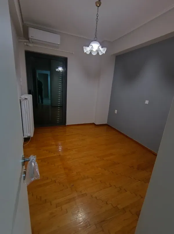 Renovated One-Bedroom Apartment for Sale in Piraiki - Chatzikyriakio, Piraeus — photo 3