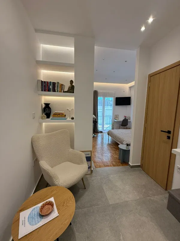 30 m² One-Bedroom Apartment for Sale in Kypseli, Athens Center — photo 2
