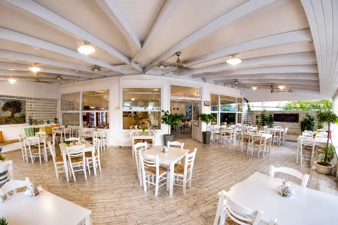 Renovated Commercial Space for Rent in Palaio Faliro, Athens Southern suburbs