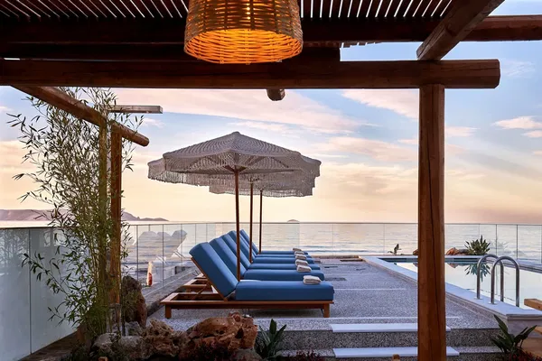 Sea-View 450 m² Villa with Seven Bedrooms for Sale in Kokkini Chani, Hersonissos — photo 2