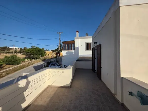Three-Bedroom Villa for Sale in Syros, Cyclades — photo 4