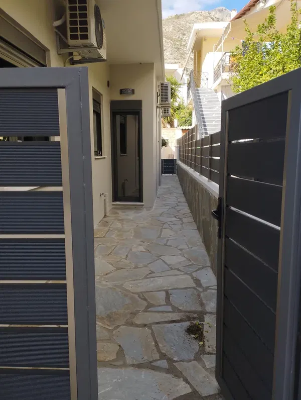 Two-Bedroom Apartment for Rent in Loutraki - Perachora, Loutraki — photo 3