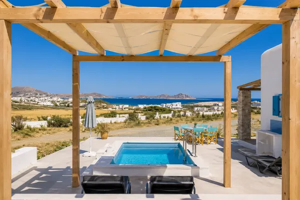 Renovated Four-Bedroom Villa for Sale in Paros, Cyclades — photo 5
