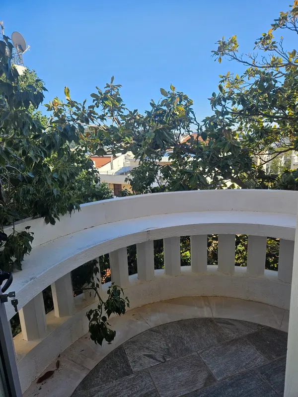 300 m² Four-Bedroom Sea-View Villa for Sale in Voula, Athens Southern suburbs — photo 4