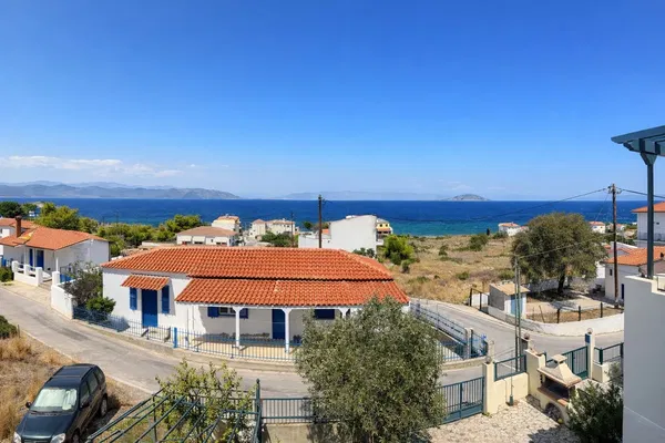 Renovated Two-Bedroom Apartment for Sale in Agkistri, Attica — photo 5