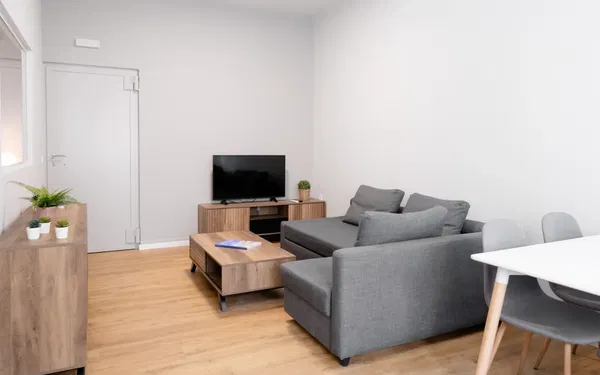 100 m² Apartment with Two Bedrooms for Sale in Center Athens, Attica — photo 2