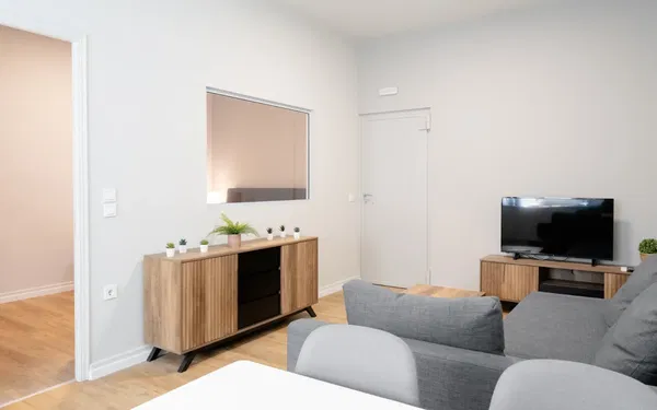 100 m² Apartment with Two Bedrooms for Sale in Center Athens, Attica — photo 3