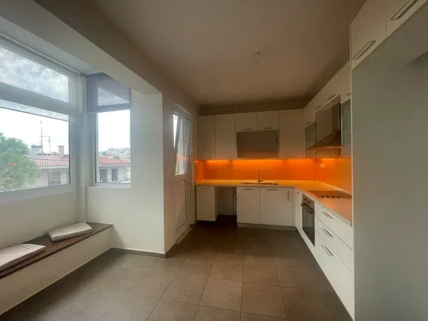 Sea View 154 m² Apartment with Three Bedrooms for Sale in Voula, Athens Southern suburbs — photo 5