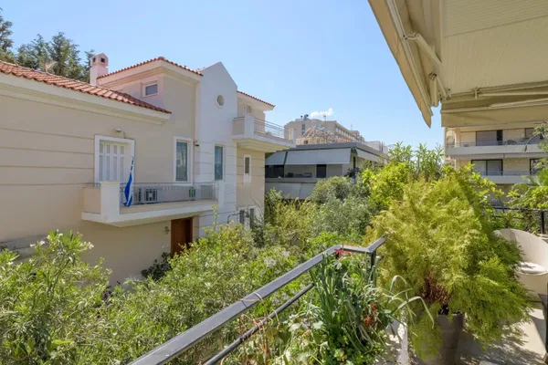 85 m² Two-Bedroom Apartment for Sale in Vouliagmeni, Athens Southern suburbs — photo 3