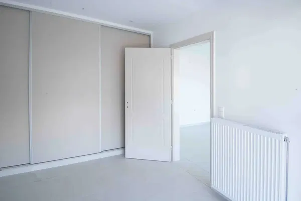 120 m² Three-Bedroom Renovated Apartment for Rent in Palaio Faliro, Athens Southern suburbs — photo 5