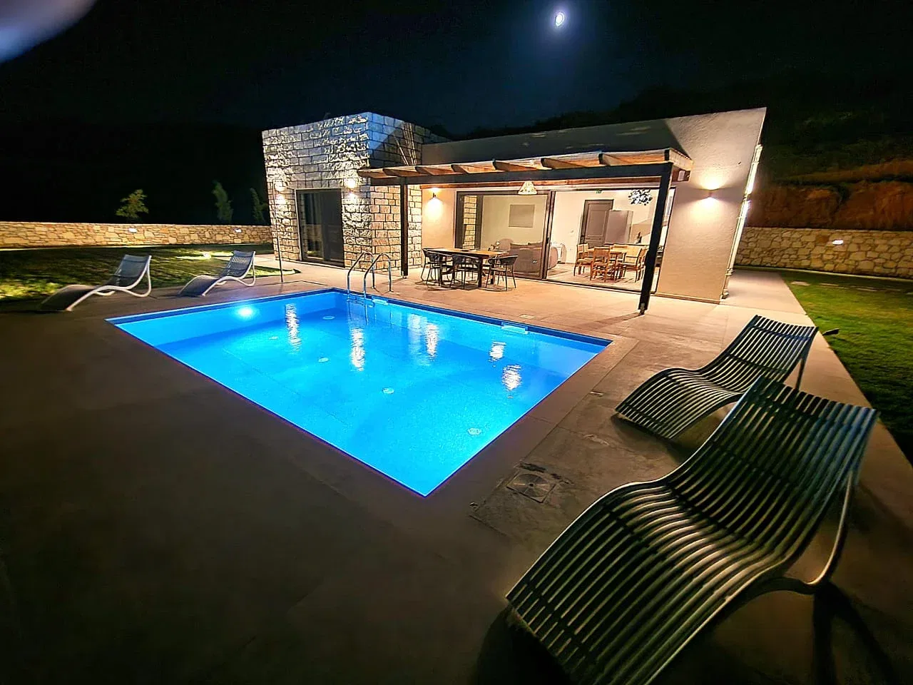 Sea-View Two-Bedroom Villa for Sale in Sitia, Lasithi