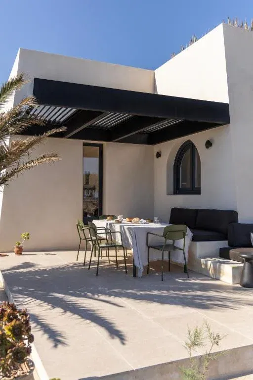 170 m² Three-Bedroom Sea View Villa for Sale in Santorini, Cyclades — photo 3