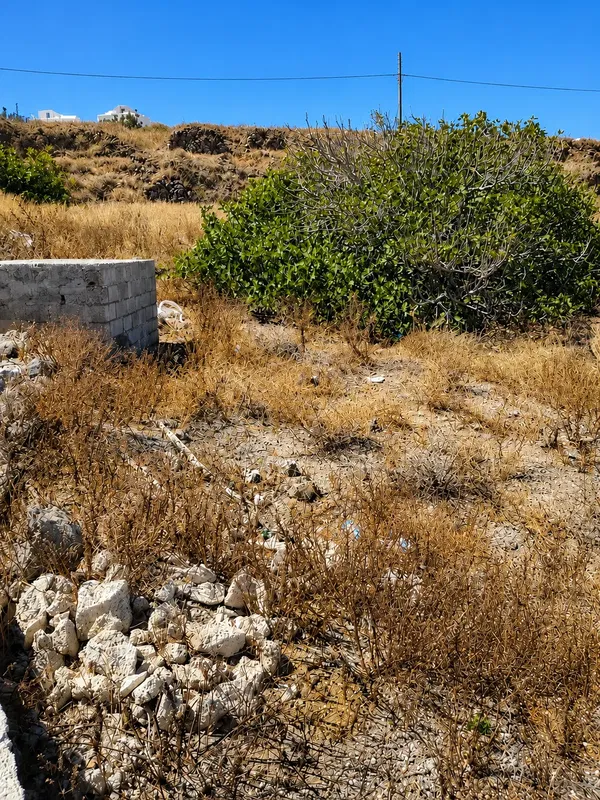 Sea-View 2,812 m² Land for Sale in Santorini, Cyclades — photo 3