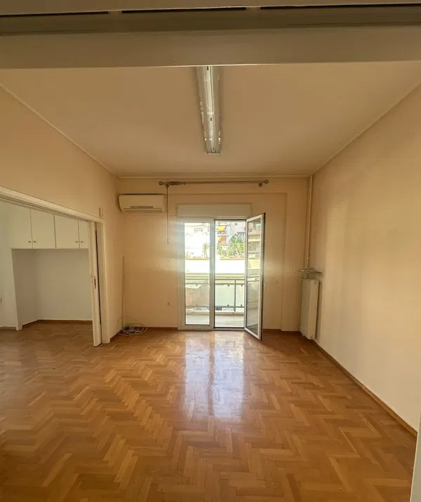Renovated 65 m² Apartment with Two Bedrooms for Sale in Gyzi - Pedion Areos, Achaia — photo 4
