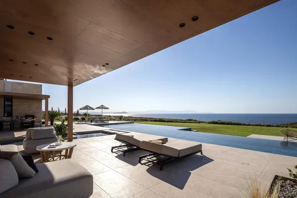 Contemporary 350 m² Villa with Seven Bedrooms for Sale in Agios Onoufrios, Akrotiri — photo 5