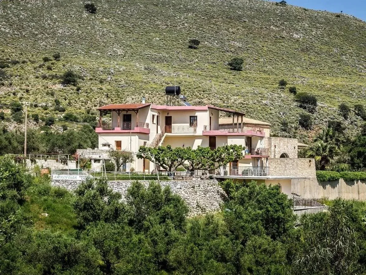 Sea-View Apartment for Sale in Exopolis, Apokoronas
