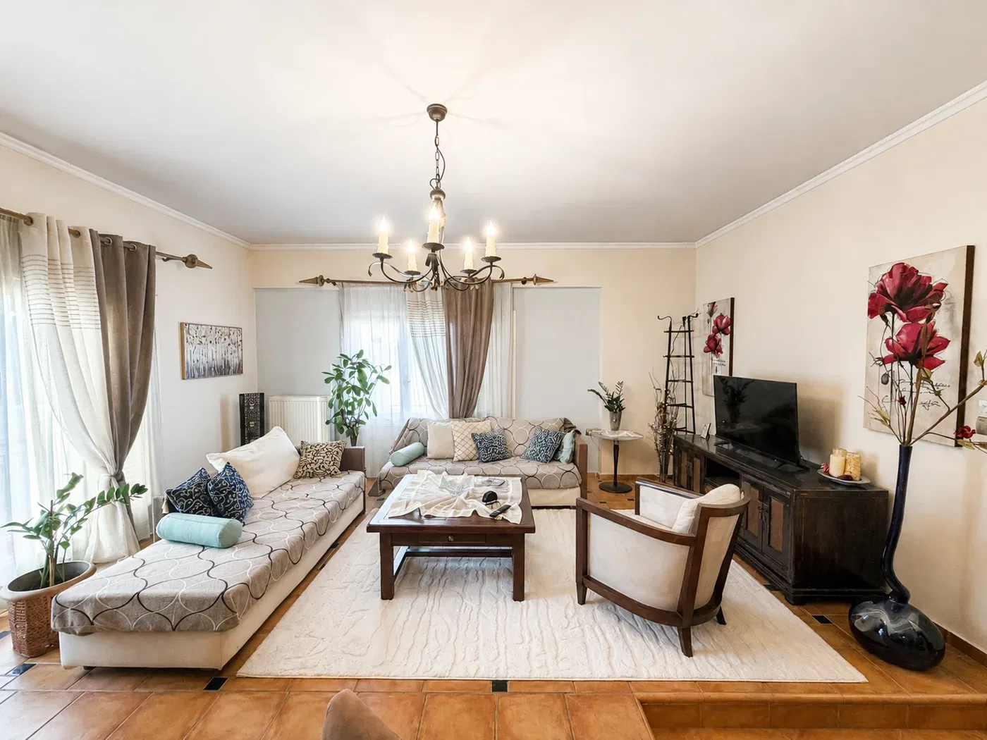 Three-Bedroom Apartment for Sale in Parigoria, Chania