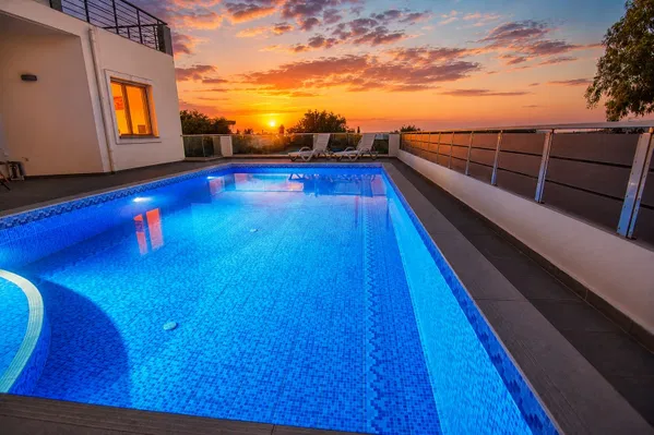 Modern Four-Bedroom Villa for Rent in Agios Onoufrios, Akrotiri — photo 2