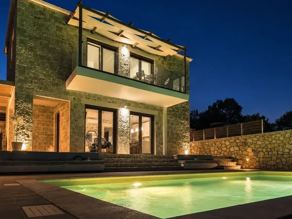Sea View Eight-Bedroom Villa for Sale in Meganisi Lefkada, Lefkada — photo 3