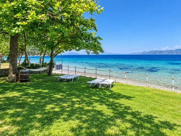 Renovated Three-Bedroom Villa for Sale in Palaiokastro Evia, Evia — photo 3