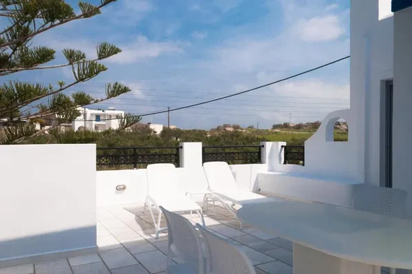 1250 m² Sea-View Hotel for Sale in Naxos, Cyclades — photo 3
