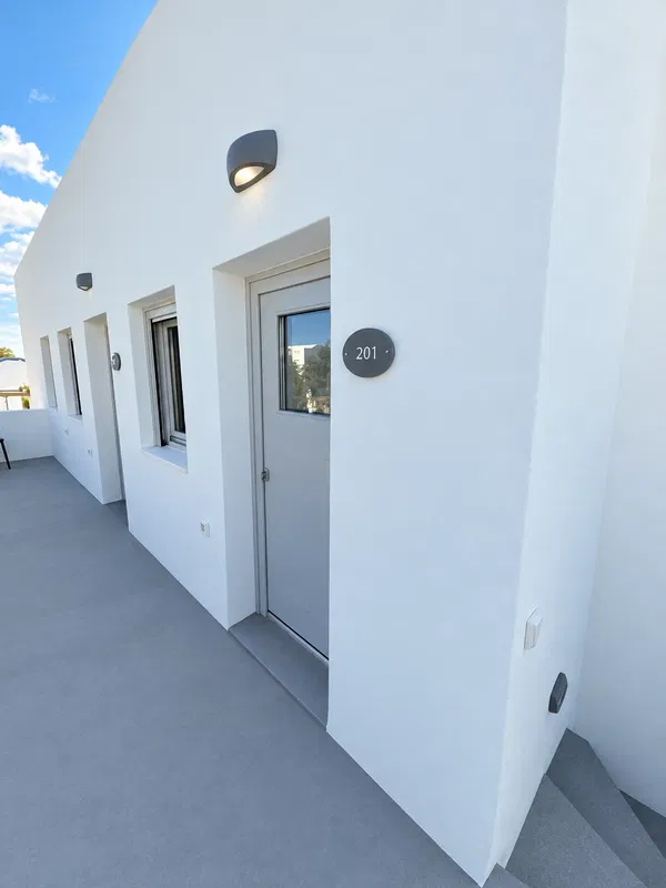 270 m² Sea-View Hotel for Sale in Santorini, Cyclades — photo 5