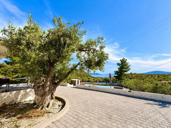 Contemporary Two-Bedroom Apartment for Sale in Ermioni, Argolida — photo 5