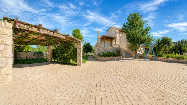 Four-Bedroom Villa for Sale in Porto Heli, Argolida — photo 2