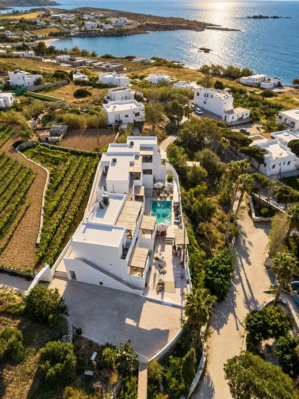 726 m² Hotel for Sale in Paros, Cyclades — photo 5