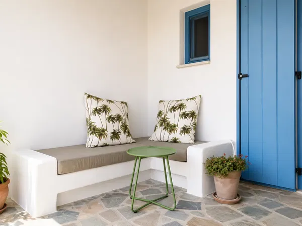 Two-Bedroom Renovated Apartment for Sale in Paros, Cyclades — photo 5