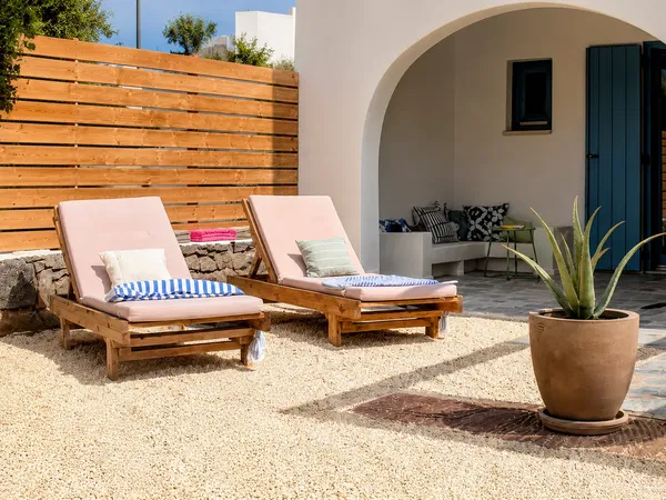 Two-Bedroom Renovated Apartment for Sale in Paros, Cyclades — photo 2