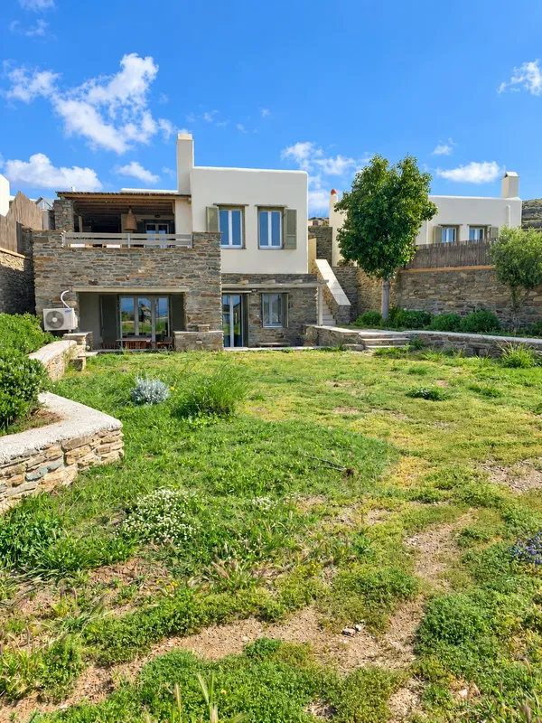Sea View 164 m² Villa with Four Bedrooms for Sale in Tinos, Cyclades