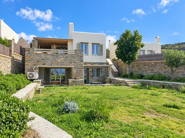 Sea View 164 m² Villa with Four Bedrooms for Sale in Tinos, Cyclades — photo 2