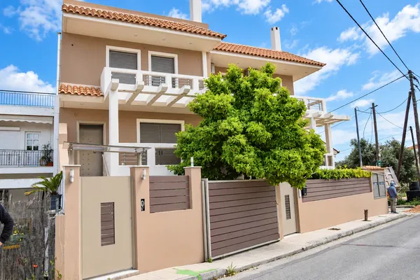 230 m² Villa with Four Bedrooms for Sale in Gerakas, Athens Eastern Suburbs — photo 2