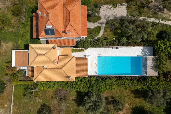 160 m² Villa with Six Bedrooms for Sale in Tolofona, Fokida — photo 4