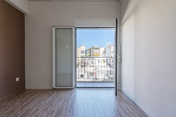 54 m² One-Bedroom Renovated Apartment for Sale in Center Athens, Athens Center — photo 4