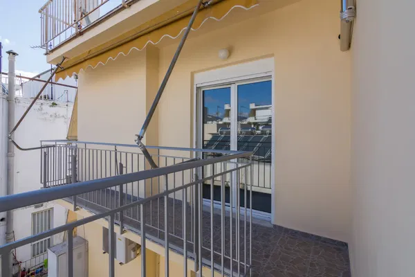 54 m² One-Bedroom Renovated Apartment for Sale in Center Athens, Athens Center — photo 2