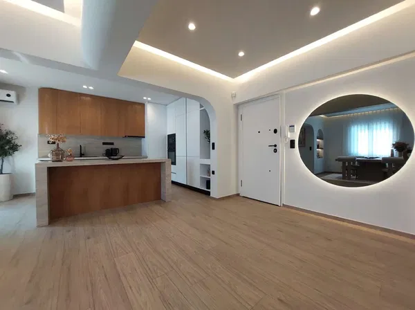 165 m² Sea-View Three-Bedroom Apartment for Sale in Vouliagmeni, Athens Southern suburbs — photo 4