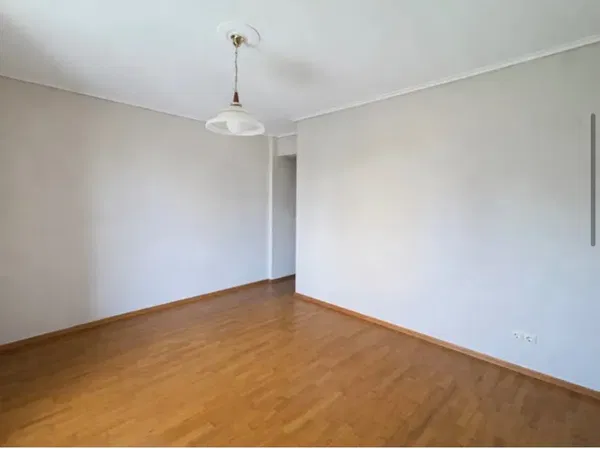 98 m² Two-Bedroom Renovated Apartment for Sale in Voula, Athens Southern suburbs — photo 5