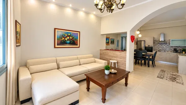 Two-Bedroom Apartment for Rent in Chania — photo 3