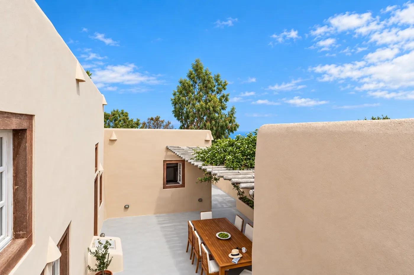 Renovated 186 m² Villa with Five Bedrooms for Sale in Imerovigli, Santorini