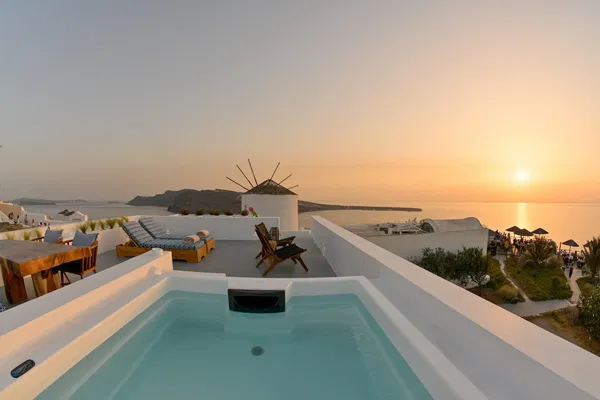 63 m² Sea-View Two-Bedroom Villa for Sale in Santorini, Cyclades — photo 4